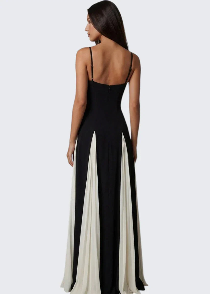 Carli | Sweetheart Neck Pleated Maxi Dress